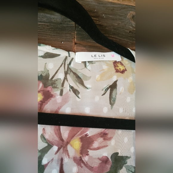 Sheer tunic - Picture 3 of 4